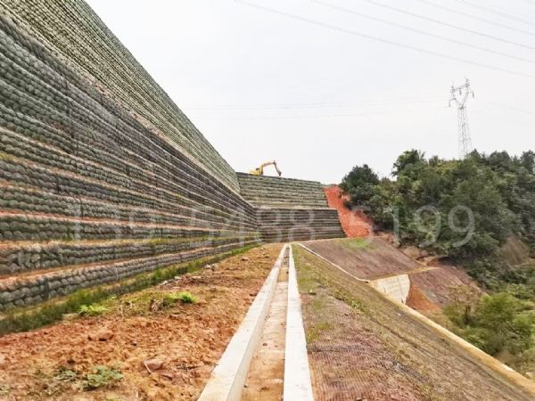 生态袋在挡土墙工程、矿山复绿、生态修复等工程中的应用